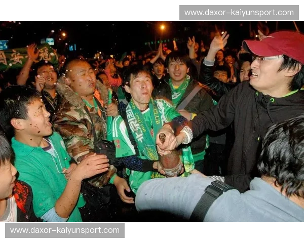 安郅VS火车直播：一场颠覆想象的绿茵对决，球迷狂欢不眠夜！